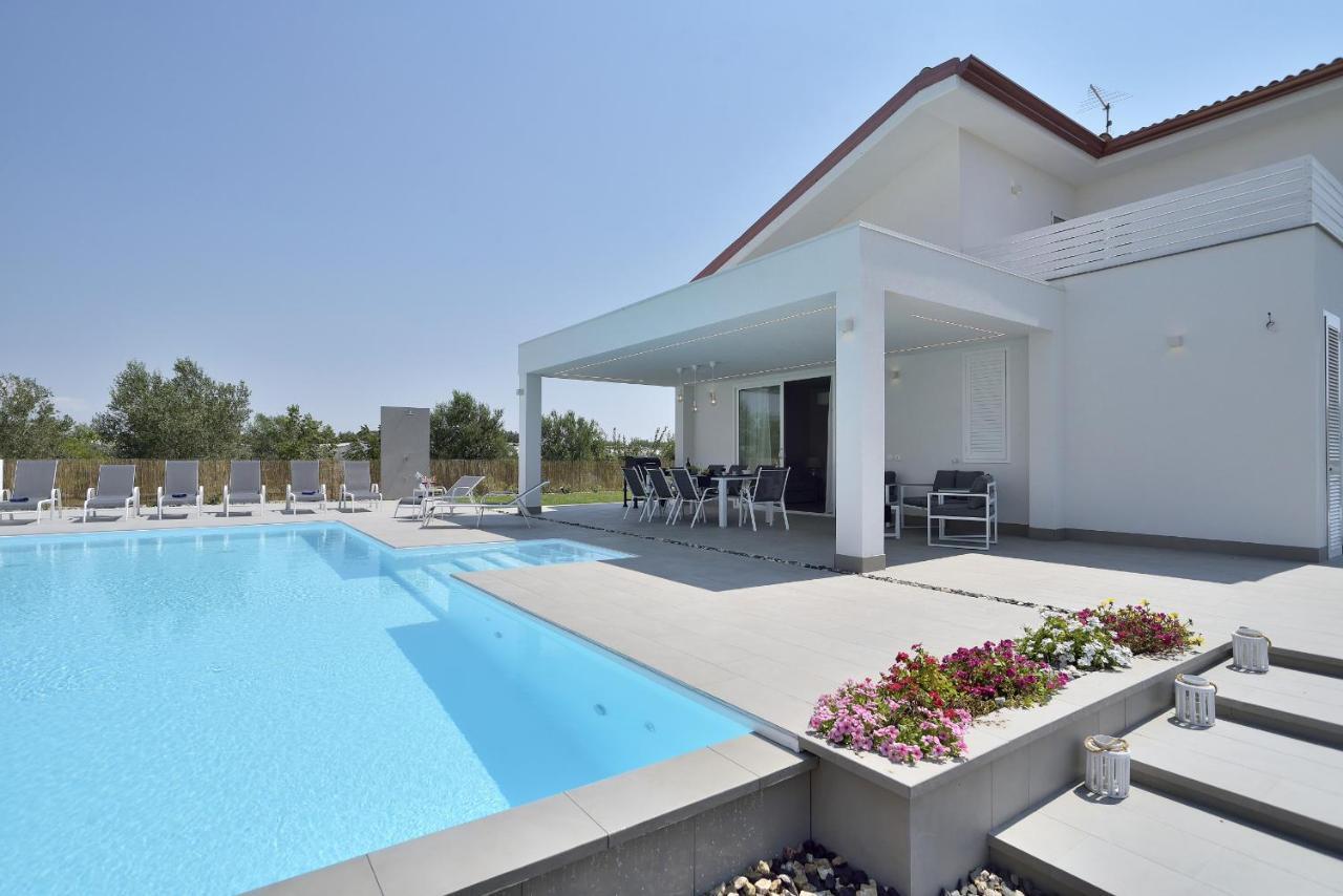 Villa Giaira Con Piscina Privata ซานตามาเรีย เดล โฟกัลโล ภายนอก รูปภาพ