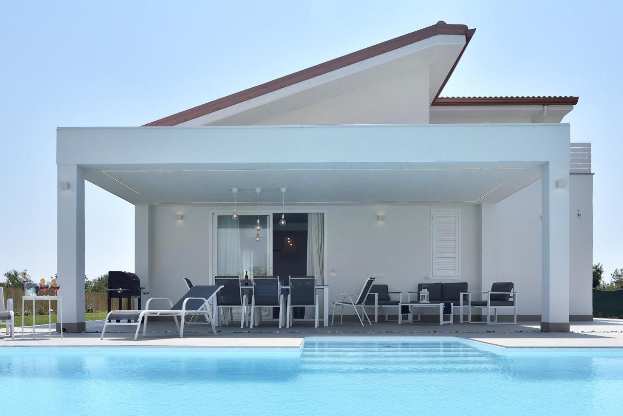 Villa Giaira Con Piscina Privata ซานตามาเรีย เดล โฟกัลโล ภายนอก รูปภาพ